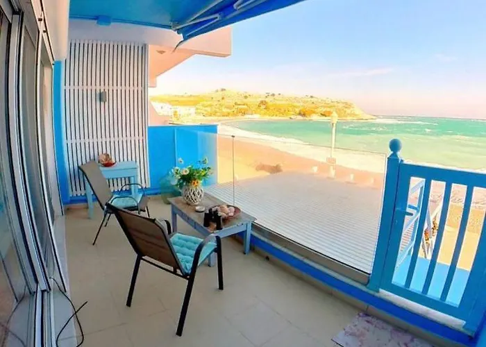 Apartment Deluxe Apartment- Sleeps 2 & Private Terrace *