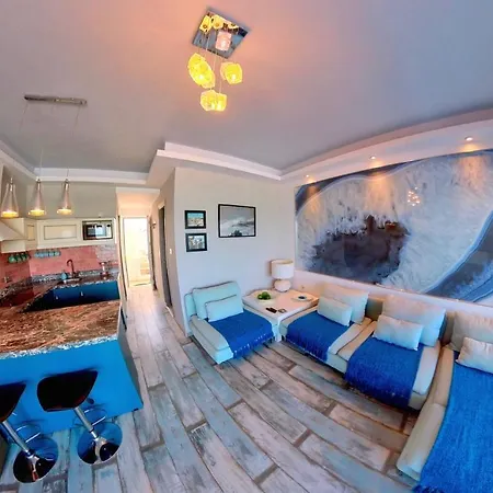Deluxe Apartment- Sleeps 2 & Private Terrace Apartment