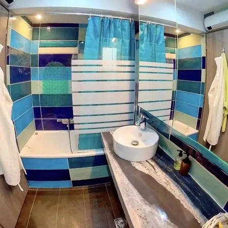 Apartamento Deluxe Apartment- Sleeps 2 & Private Terrace